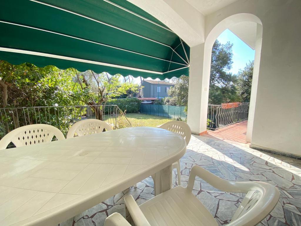 Pineta Apartament Tirrenia Bagian luar foto