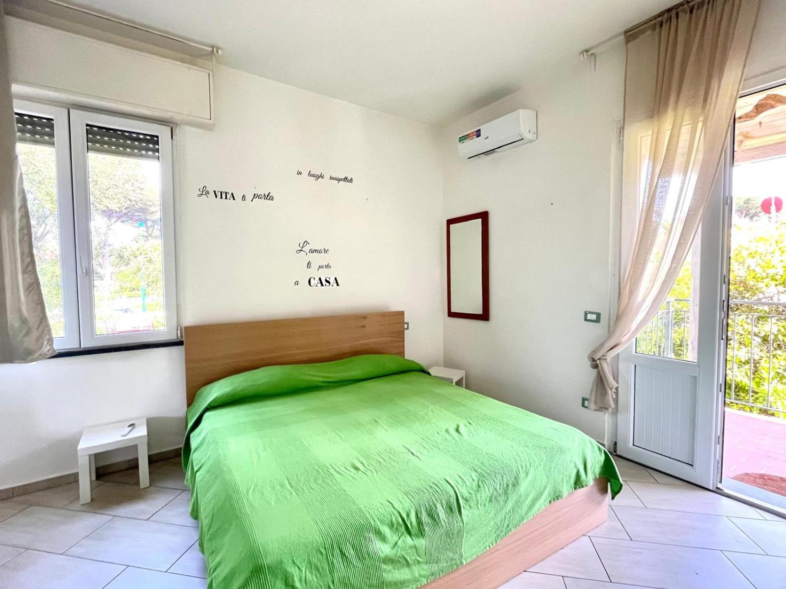Pineta Apartament Tirrenia Bagian luar foto